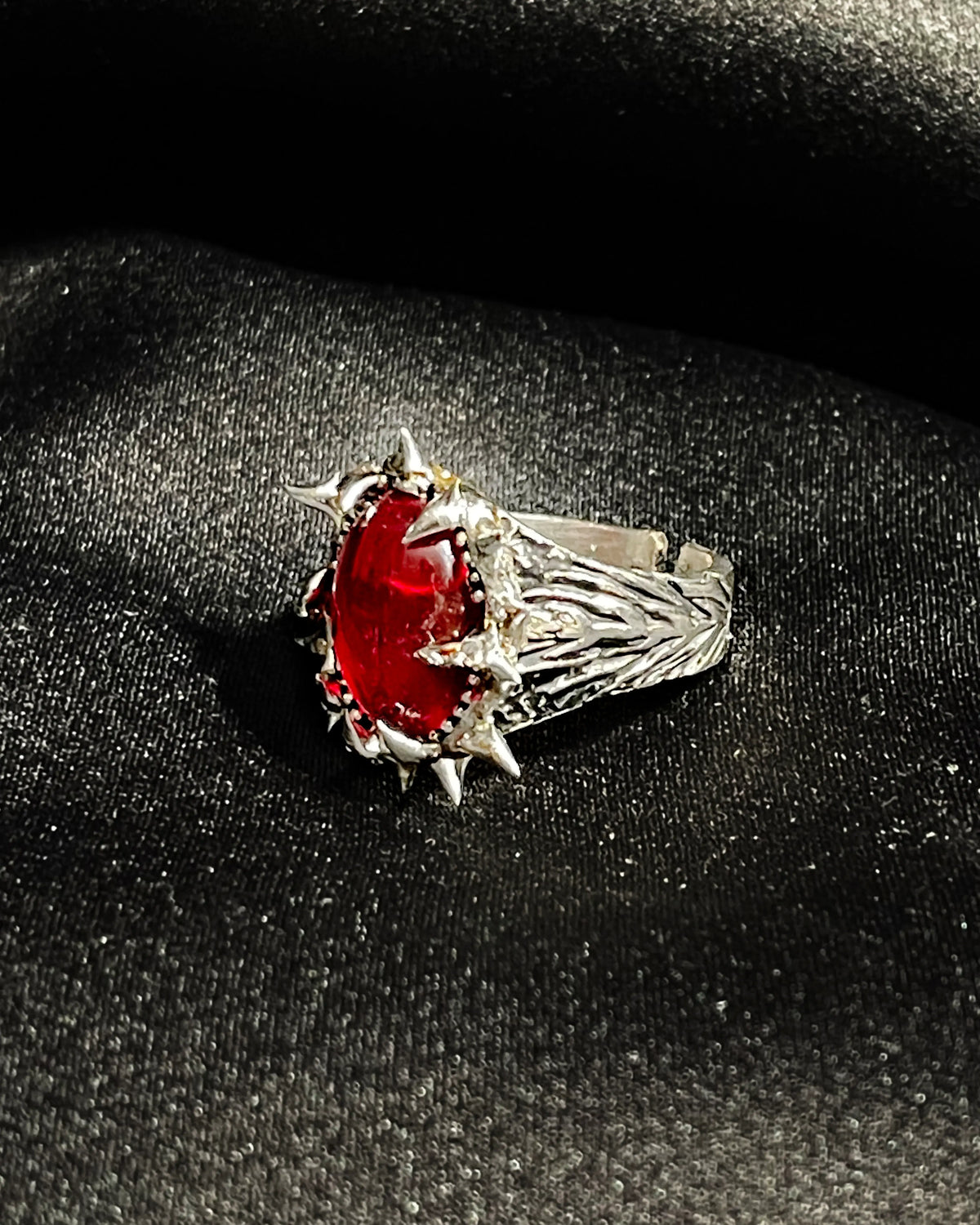 Titan Fang Ring II