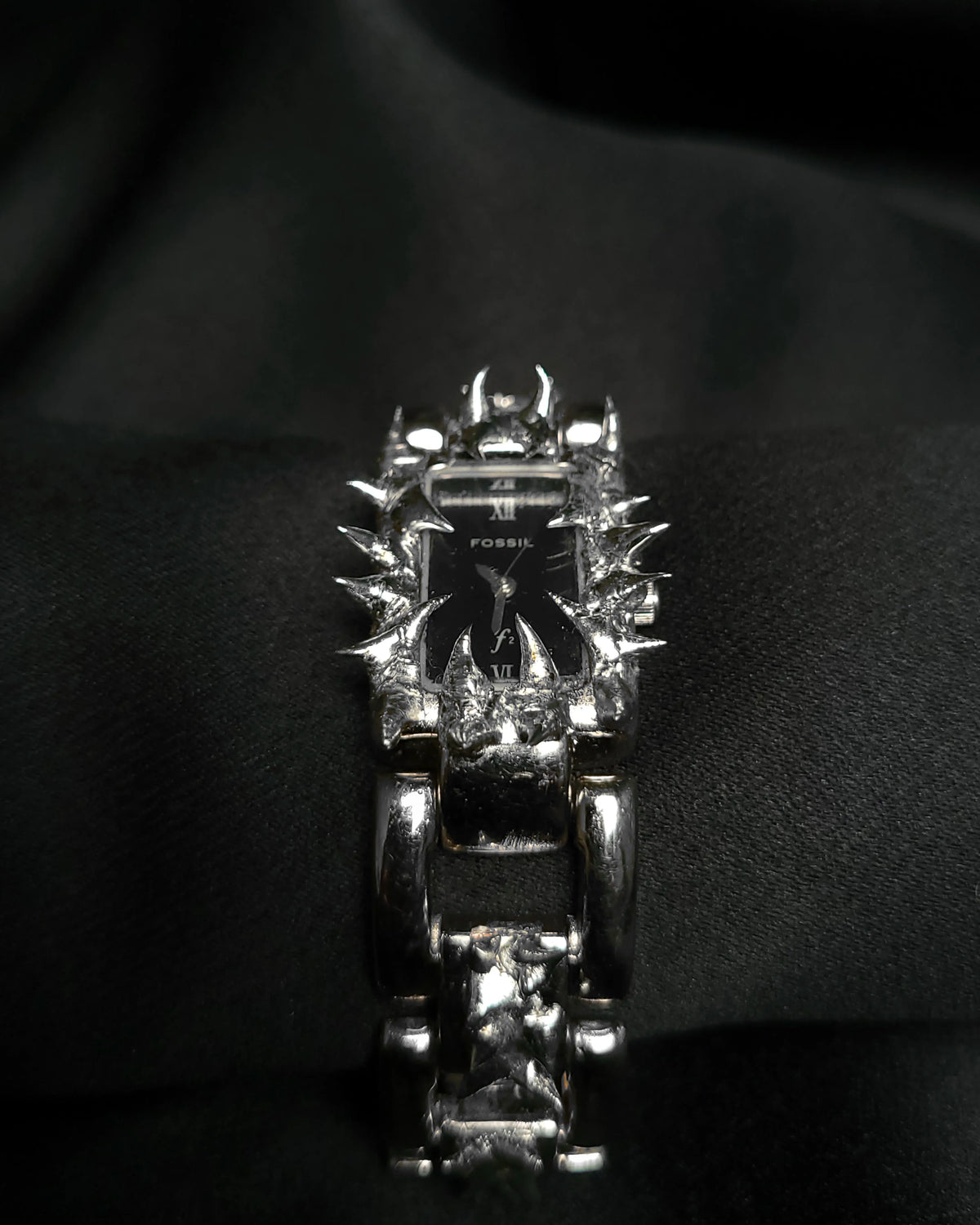 Titan Fang Watch VI